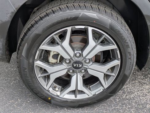 Certified 2021 Kia Seltos EX AWD/4WD image 9
