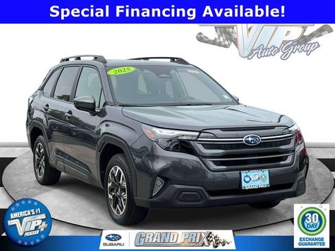 Certified 2025 Subaru Forester Premium AWD/4WD image 1