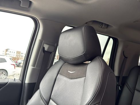 Used 2018 Cadillac Escalade Luxury image 24