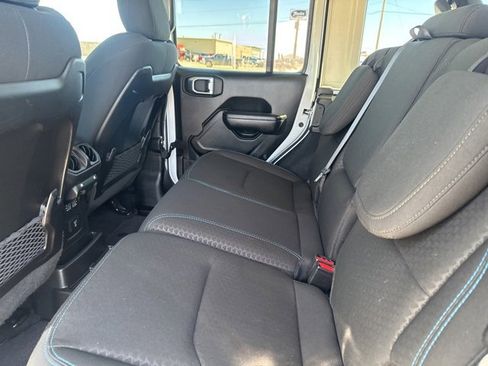 Used 2024 Jeep Wrangler Unlimited Rubicon 4xe image 20