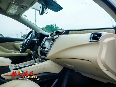 Used 2021 Nissan Murano SL w/ SL Moonroof Package image 18