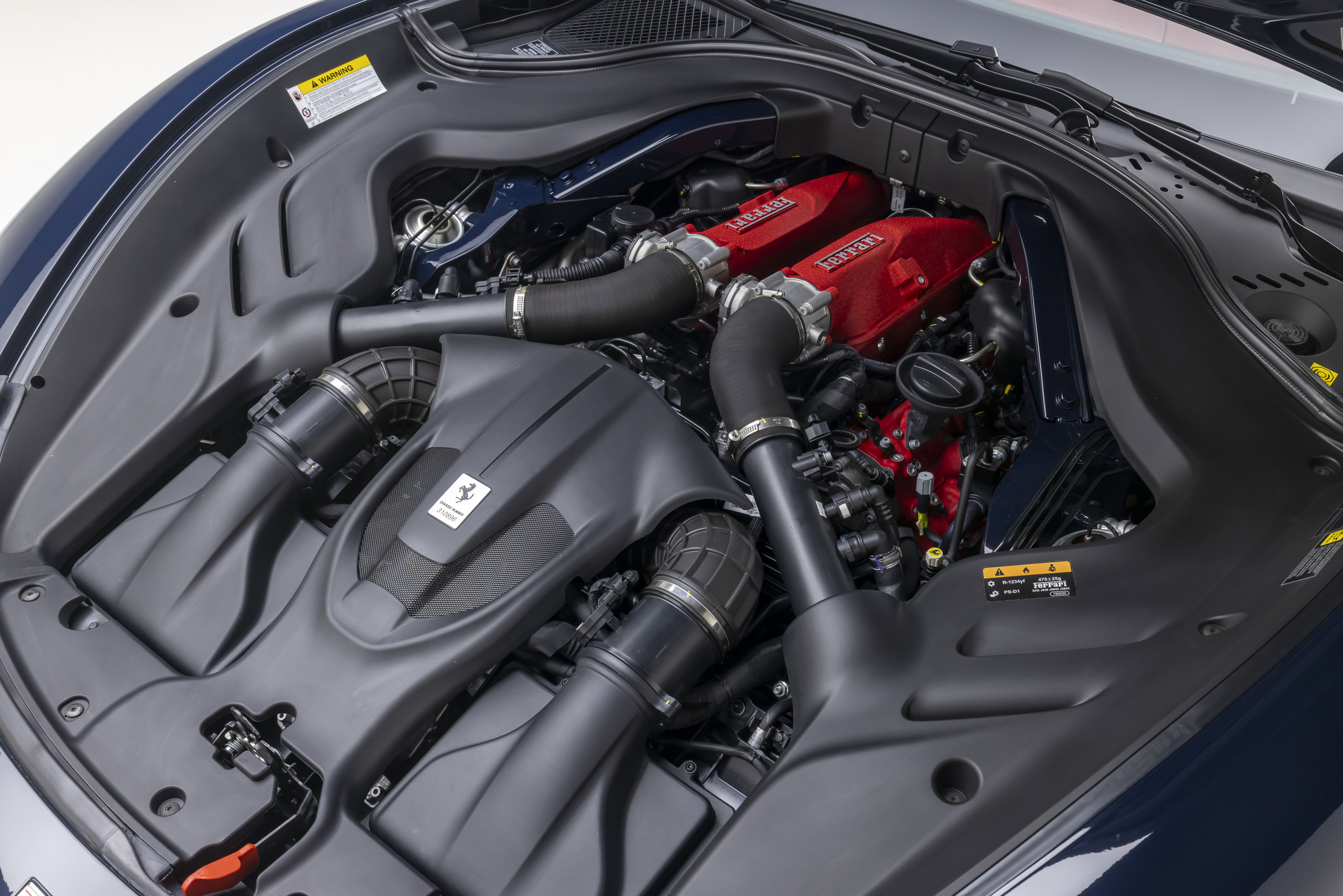 Certified 2024 Ferrari Roma Spider RWD image 44