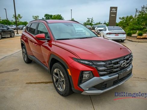 Used 2025 Hyundai Tucson SEL AWD/4WD image 7