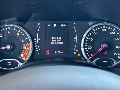 Used 2023 Jeep Renegade Latitude image 26