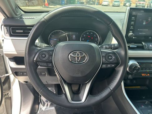 Used 2021 Toyota RAV4 XLE Premium AWD/4WD image 13