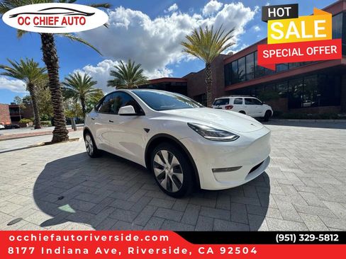 Used 2021 Tesla Model Y Long Range AWD/4WD image 1