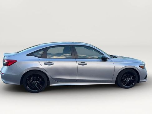 Used 2023 Honda Civic Sport image 8