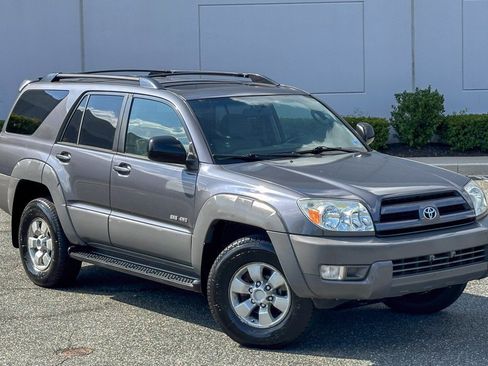 Used 2003 Toyota 4Runner SR5 AWD/4WD image 8