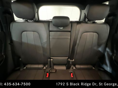Certified 2022 Mercedes-Benz GLB 250 4MATIC w/ Premium Package Lite image 25