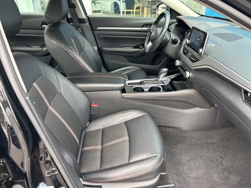 Used 2024 Nissan Altima 2.5 SR image 17