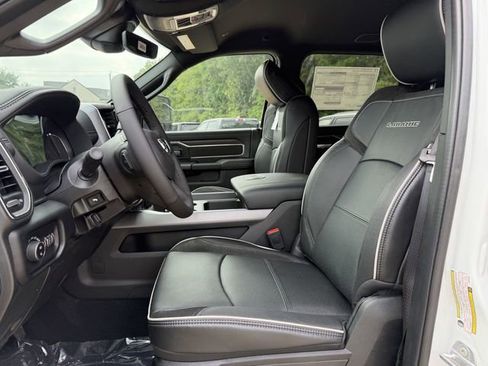 New 2026 RAM 2500 Laramie AWD/4WD image 14
