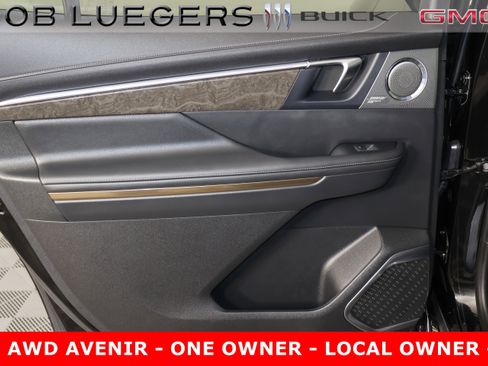 Certified 2025 Buick Enclave Avenir image 11