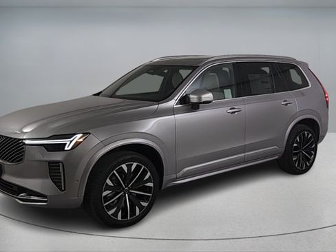 Certified 2026 Volvo XC90 B6 Plus w/ Protection Package Premier AWD/4WD image 8