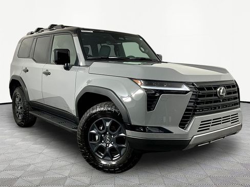 Used 2024 Lexus GX 550 AWD/4WD image 3