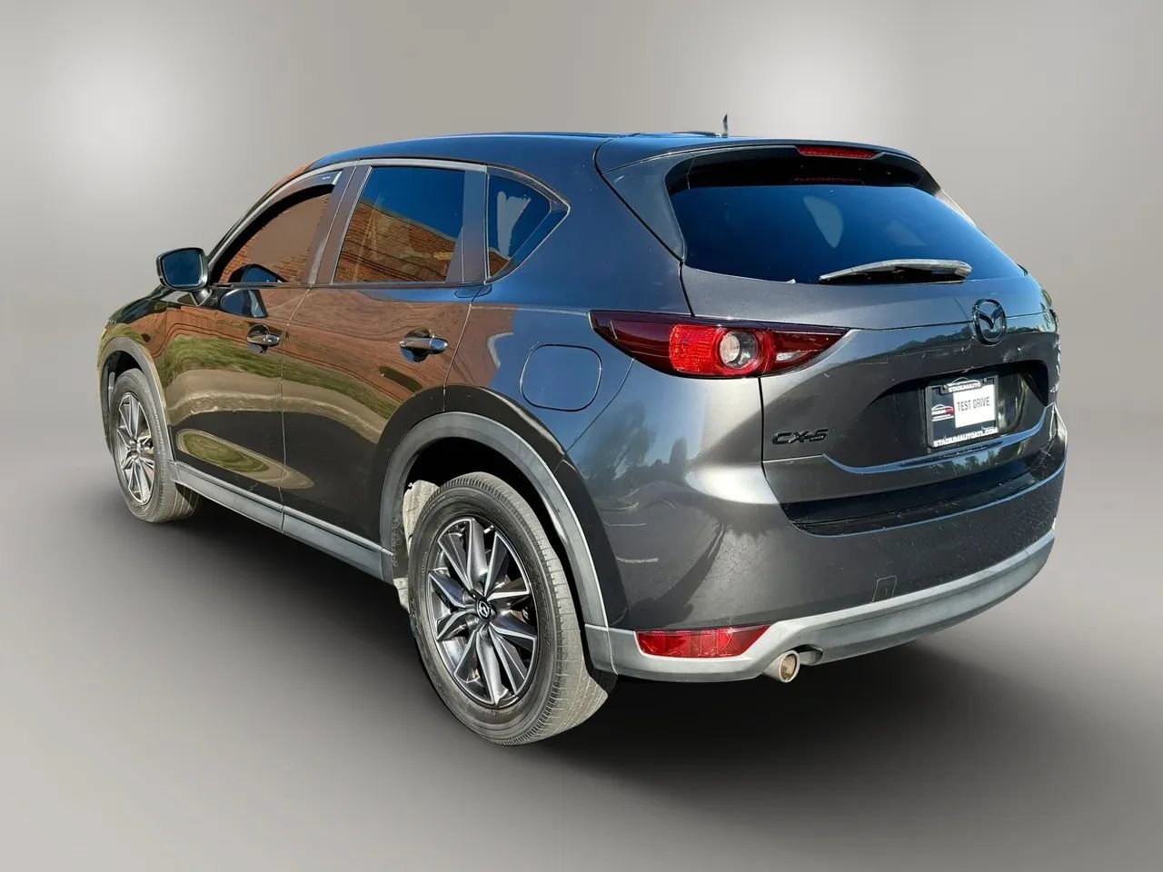 Used 2018 MAZDA CX-5 Touring w/ Preferred Equipment Package FWD image 3