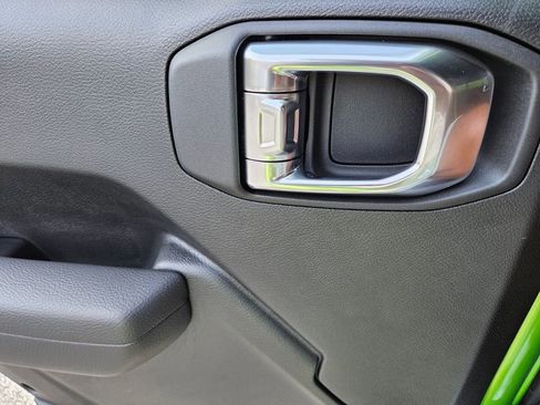 New 2025 Jeep Gladiator Sport image 9