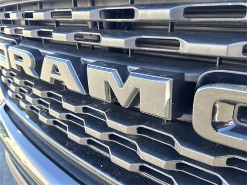 Used 2022 RAM 1500 Big Horn w/ Night Edition image 8