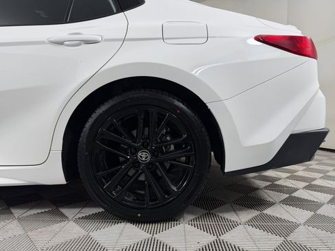 Used 2025 Toyota Camry SE FWD image 27