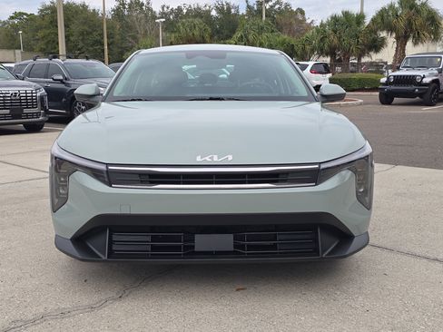 Certified 2025 Kia K4 LXS image 3