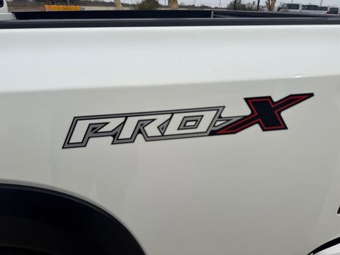 Used 2022 Nissan Frontier Pro-X image 12