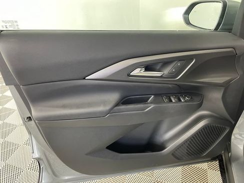 New 2026 Chevrolet Equinox EV LT FWD image 12