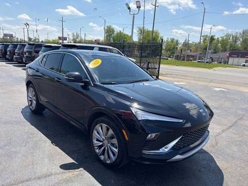 Used 2025 Buick Envista Avenir FWD image 3