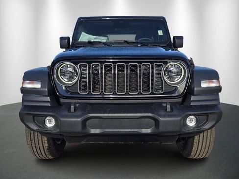 Used 2026 Jeep Wrangler Sport S image 2