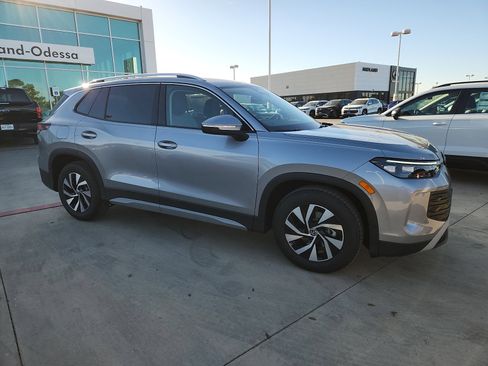 New 2026 Volkswagen Tiguan S image 8