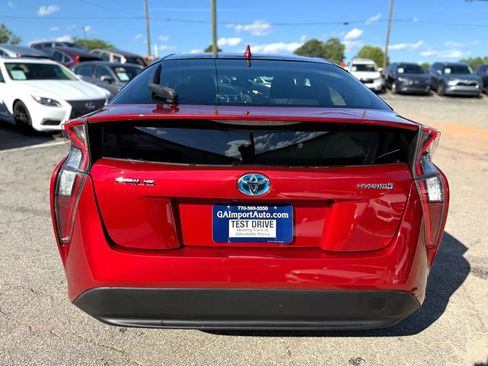 Used 2017 Toyota Prius Two image 6