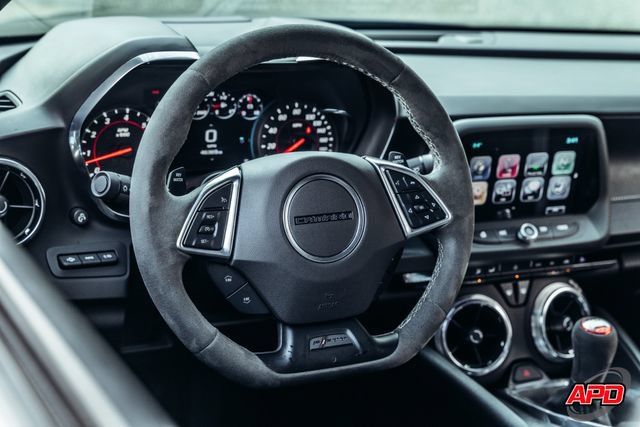 Used 2017 Chevrolet Camaro SS RWD image 7