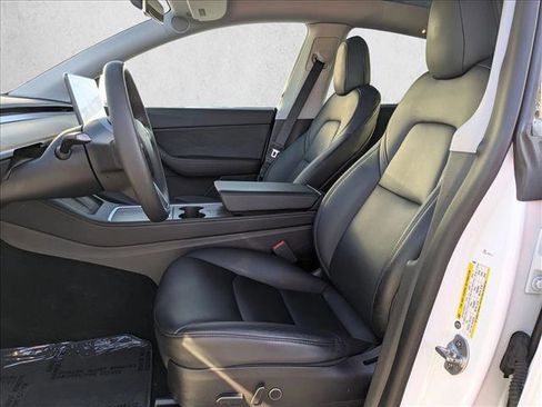 Used 2021 Tesla Model Y Long Range image 17