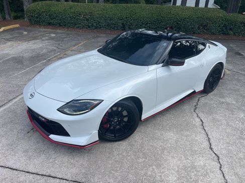 Used 2024 Nissan Z NISMO w/ Floor Mat Package image 5