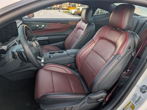 Used 2025 Ford Mustang GT Premium image 6