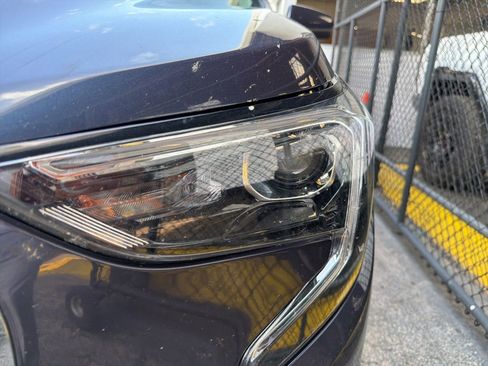 Used 2019 GMC Terrain SLT w/ Preferred Package AWD/4WD image 4
