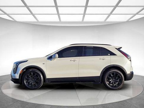 Used 2019 Cadillac XT4 Sport w/ Cold Weather Package image 8