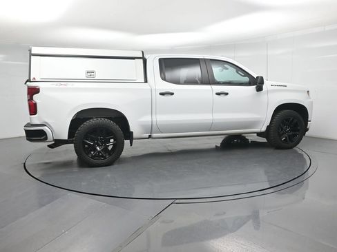 Used 2022 Chevrolet Silverado 1500 Custom w/ LPO, Blackout Package AWD/4WD image 19
