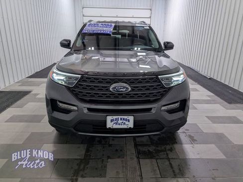 Used 2023 Ford Explorer XLT w/ Equipment Group 202A AWD/4WD image 6