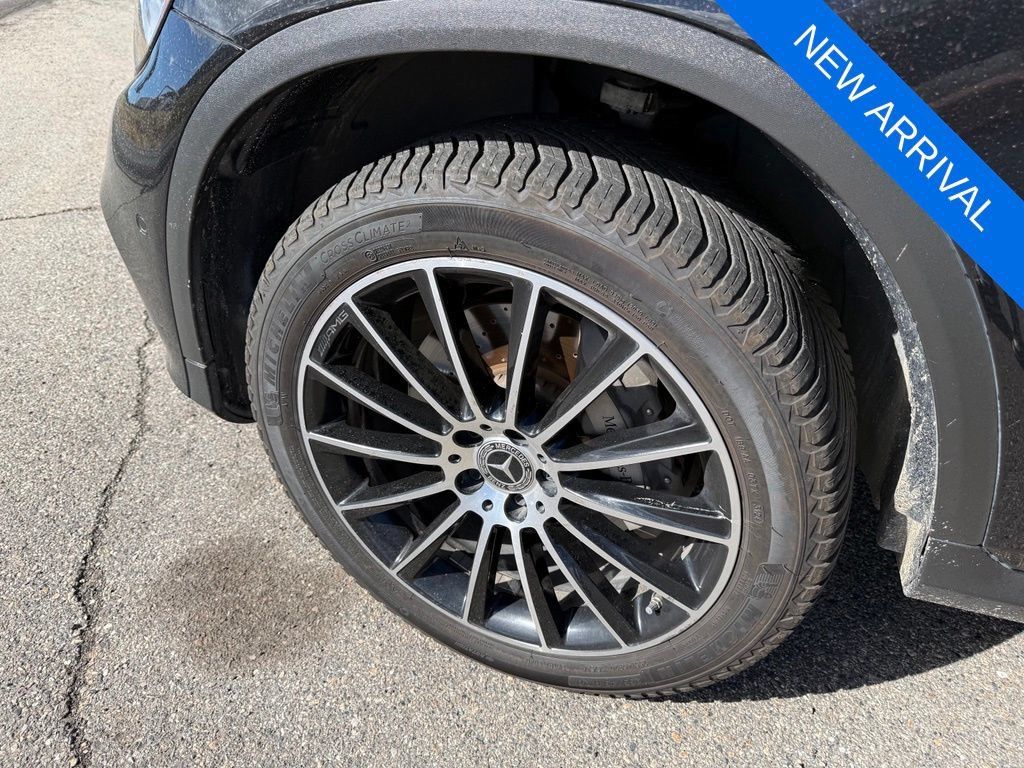 Used 2019 Mercedes-Benz GLC 300 4MATIC image 7