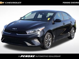 Used 2024 Kia Forte LXS FWD video 1