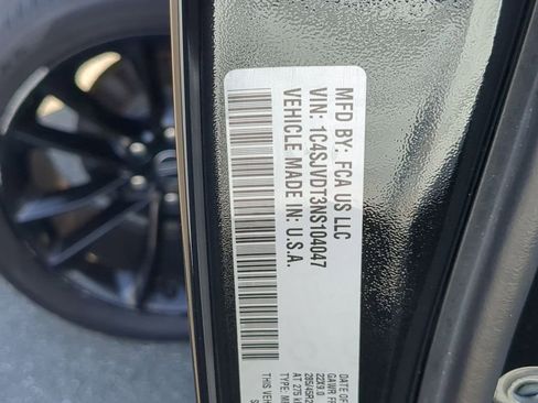 Used 2022 Jeep Wagoneer Series III w/ Premium Group I image 24