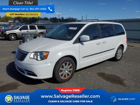 Used 2016 Chrysler Town & Country Touring image 1