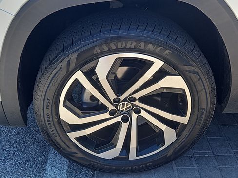 Certified 2023 Volkswagen Atlas SEL AWD/4WD image 5