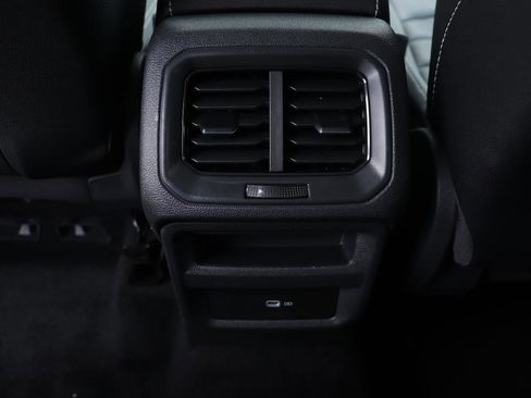 Used 2023 Volkswagen Taos SEL image 23