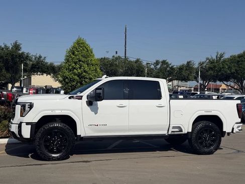 Used 2026 GMC Sierra 2500 AT4 w/ AT4 Premium Plus Package AWD/4WD image 3