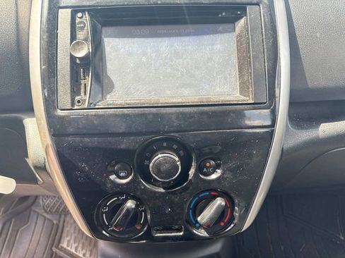 Used 2015 Nissan Versa Note SV image 31