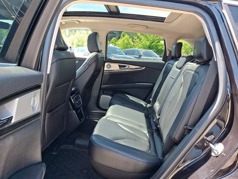 Used 2022 Lincoln Nautilus Reserve w/ Equipment Group 202A AWD/4WD image 10