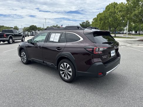 Used 2025 Subaru Outback Limited AWD/4WD image 7
