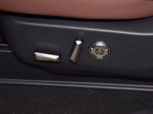 New 2026 Lincoln Navigator Reserve image 38