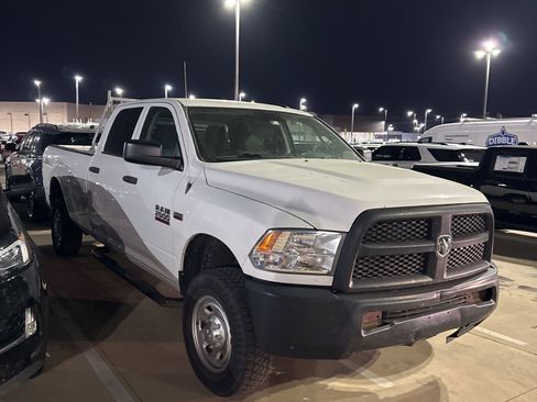 Used 2014 RAM 2500 Tradesman image 2