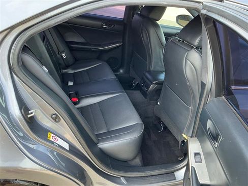 Used 2016 Lexus IS 200t w/ F Sport Package RWD image 34